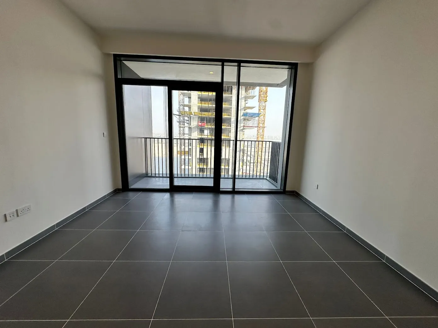 1-спальные апартаменты в Creek Edge Tower 1