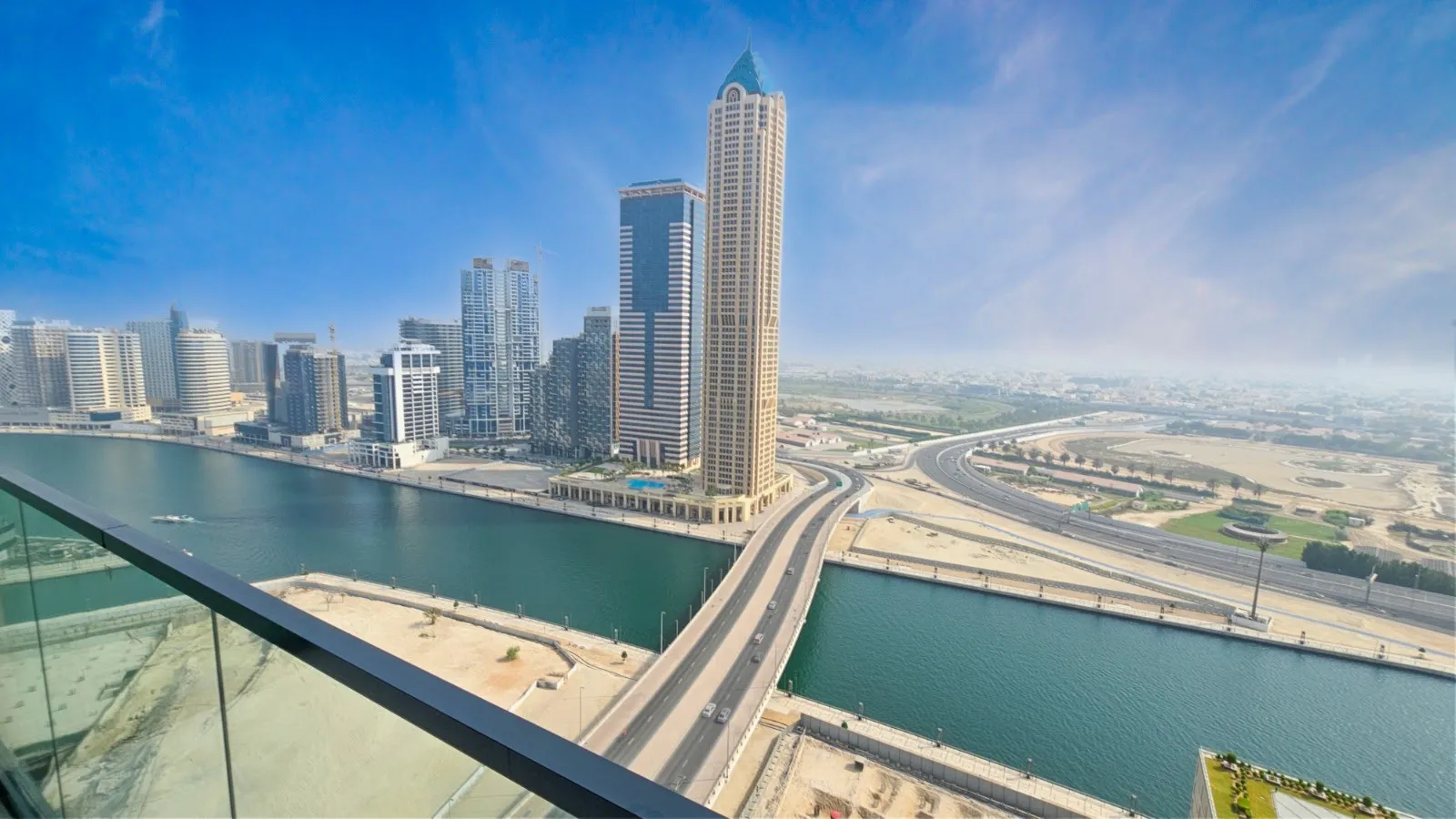 Студия в Paramount Tower Hotel and Residences