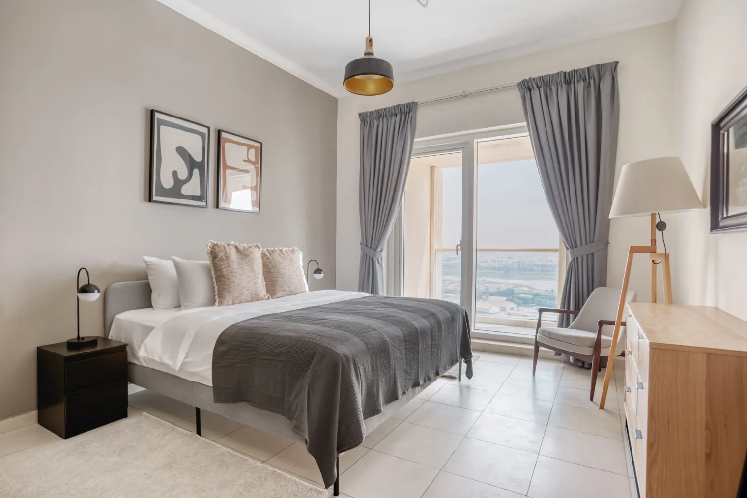 3-х спальные апартаменты в Churchill Tower Residency