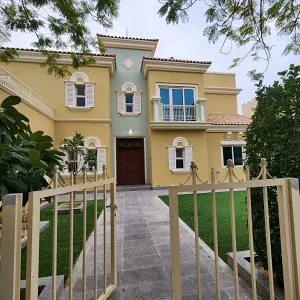 5 bedroom villa in Novelia