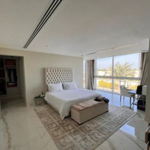6-спальная вилла в Emirates Hills Sector H
