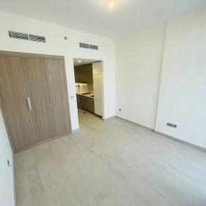 1-спальные апартаменты в Azizi Riviera 