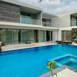 7 bedroom villa in Parkway Vistas 