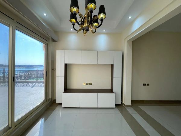 8-спальная вилла в Al Hamra Village – фото 3